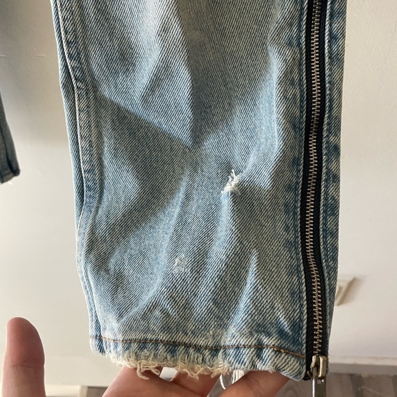 Abercrombie & Fitch Annie High Rise Girlfriend Light Wash Zipper Jeans - Picture 4 of 7